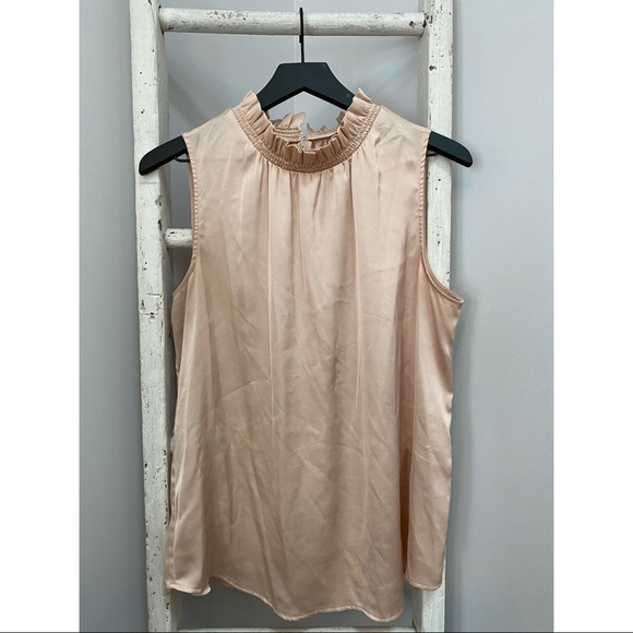Banana Republic Light Pink Silk Sleeveless Blouse - Picture 1 of 3